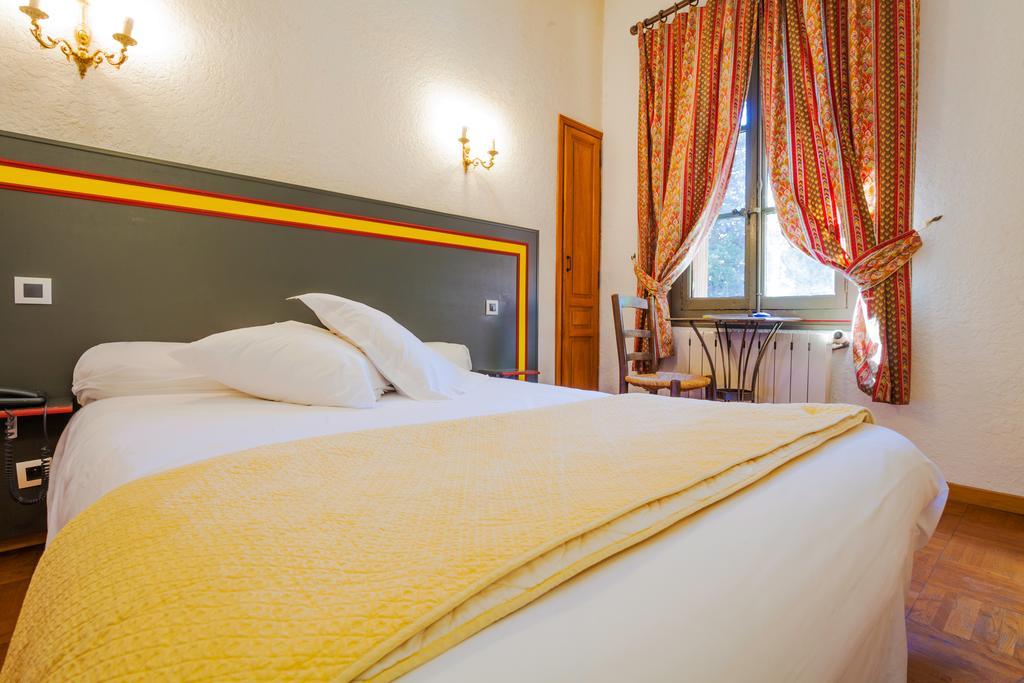 Auberge Du Pont Romain Сомм'єр-дю-Клен Номер фото